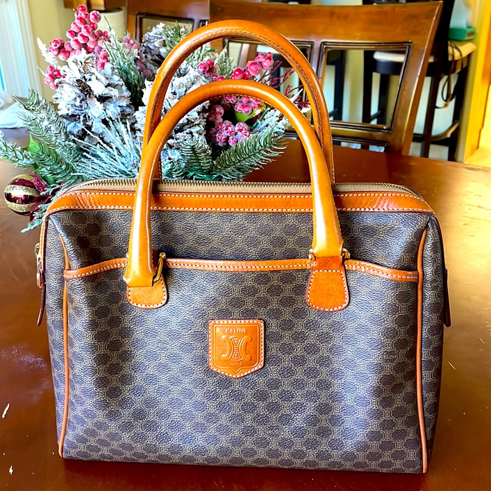 Celine Mono leather Hnadbag.